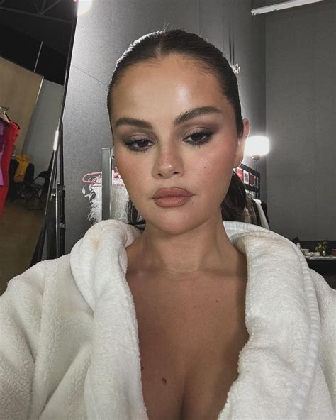 selena gomez bigger boobs|Selena Gomez Claps Back at Plastic Surgery Speculation